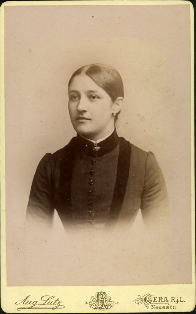 August Lutz
Neuen-Straße 4, Gera R.j.L