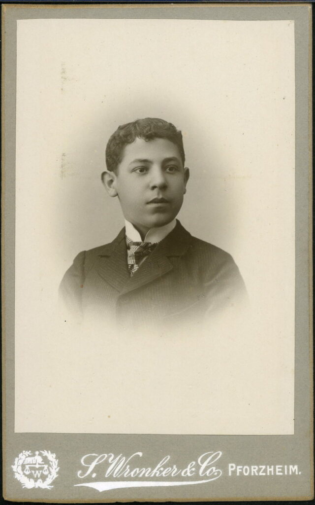 S. Wronker
Pforzheim