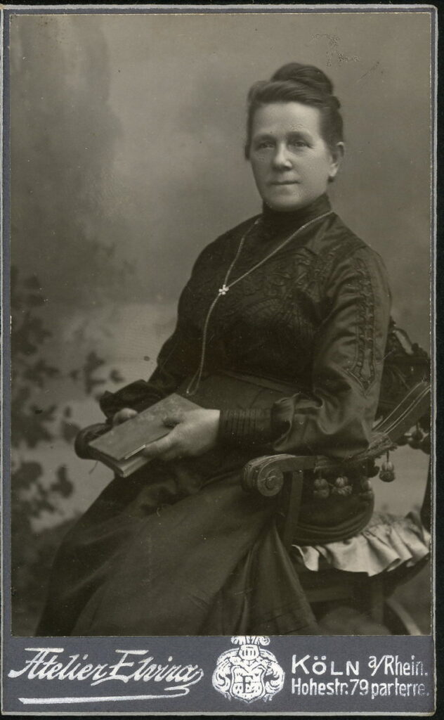 Atelier Elvira,
Hohestraße 79, Köln a. Rh