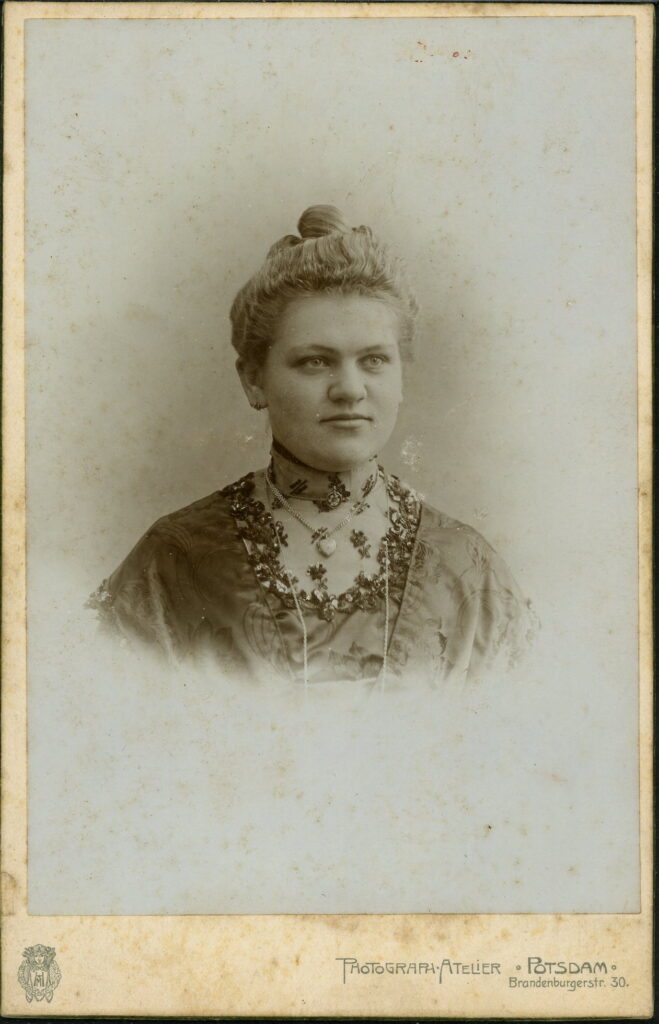 Photograph-Atelier H. M. Brandenburgerstraße 30, Potsdam