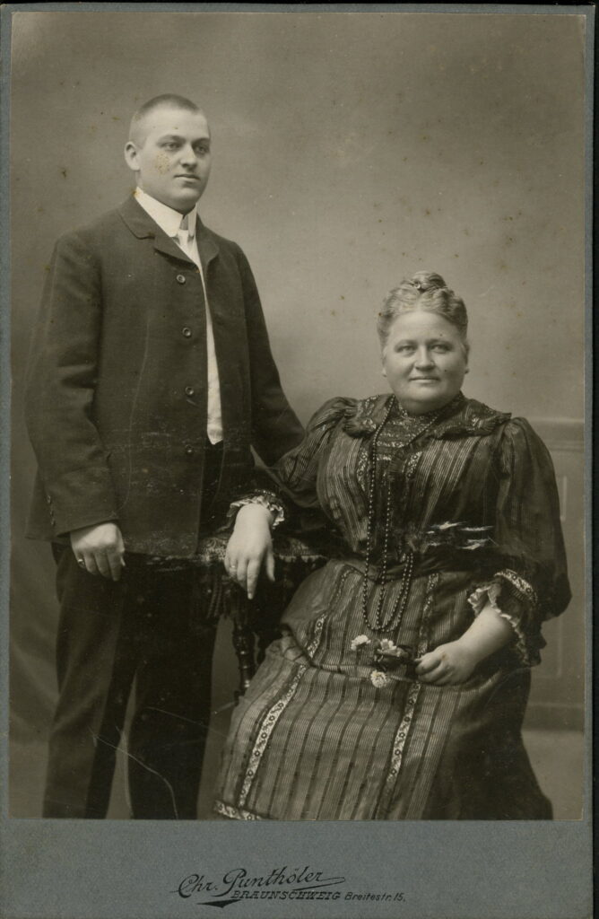 Fr. Punthöler
Breitestraße 15, Braunschweig