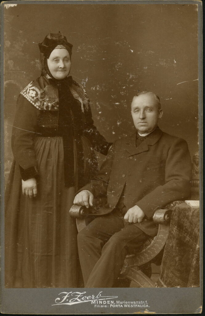 J. Zoerb
Hülsenbeck
Marienwallstraße 1, Minden
Porta Westfalica