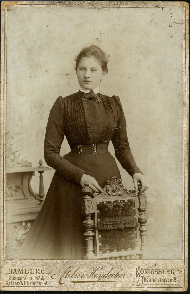 Ottmar Heydecker
Steinstraße 147, Hamburg
Kaiser-Wilhelmstraße 46, Hamburg
Theaterstraße 8, Königsberg Pr.
1900