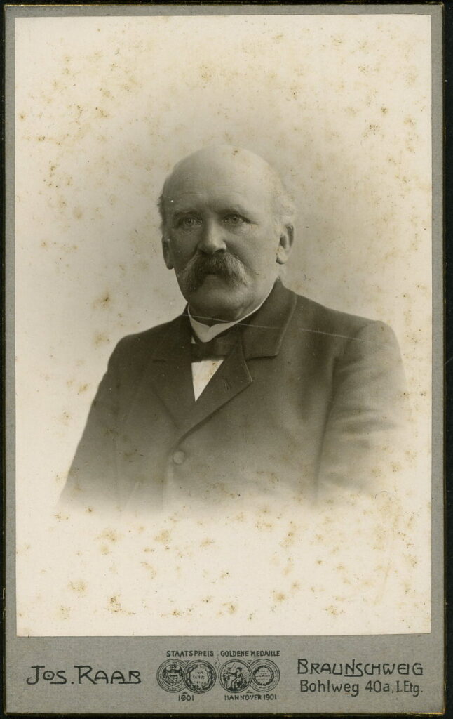 Jos. Raab
Bohlweg 40a, Braunschweig
1906