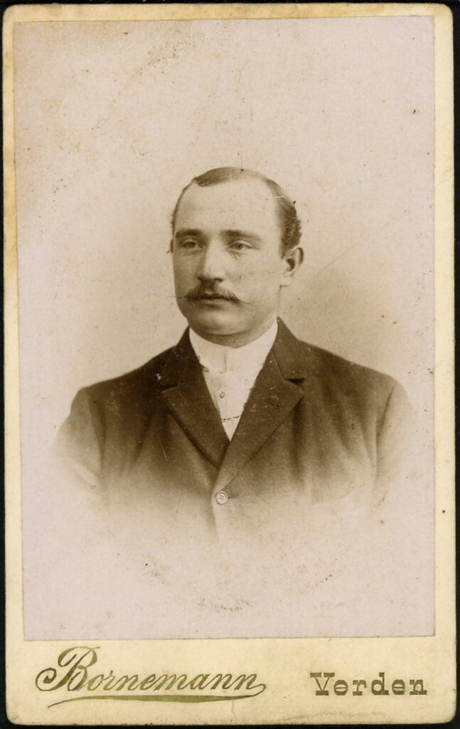 A monochrome photographic portrait from between 1865 and the 1920s taken by Bornemann, Verden