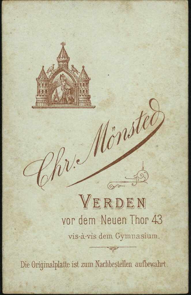 Reverse of a monochrome photographic portrait from between 1865 and the 1920s taken by Chr. Mönsted, vor dem Neuen Thor 43, Verden