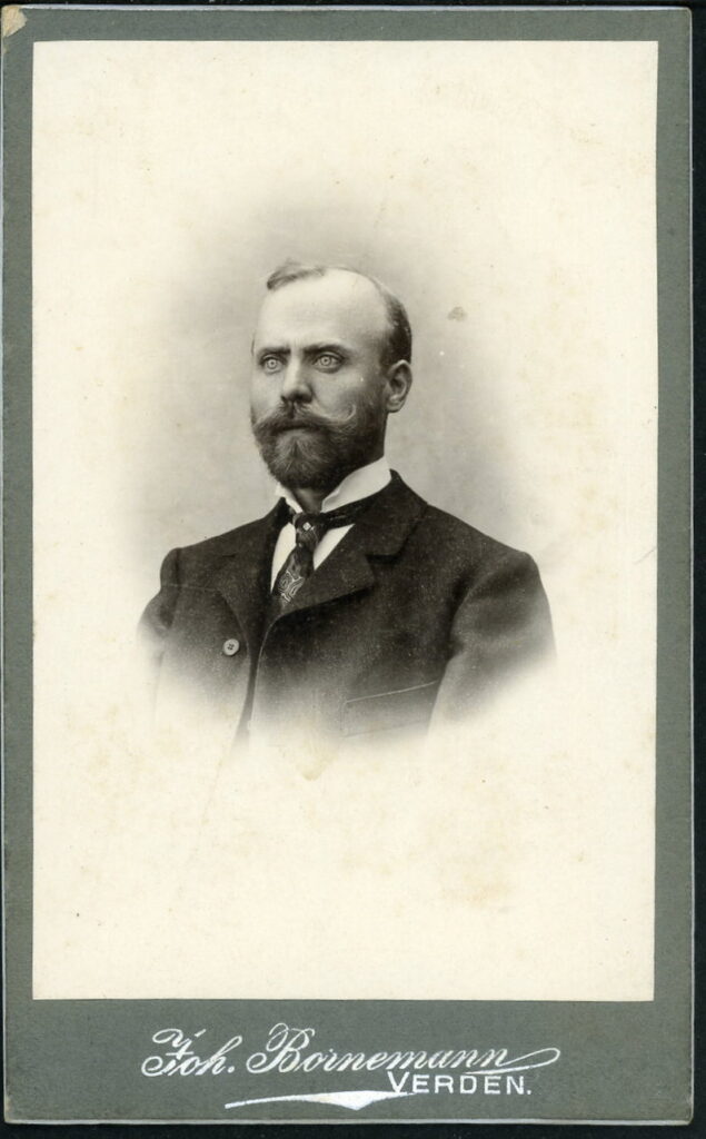 A monochrome photographic portrait from between 1865 and the 1920s taken by Joh. Bornemann, Verden