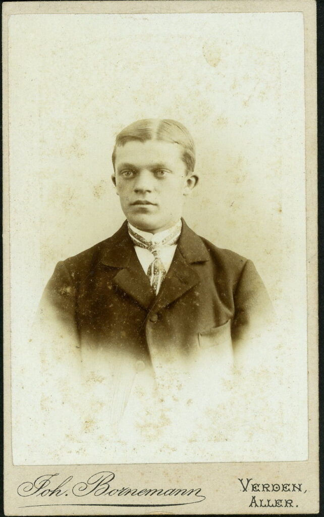 A monochrome photographic portrait from between 1865 and the 1920s taken by Joh. Bornemann, Verden