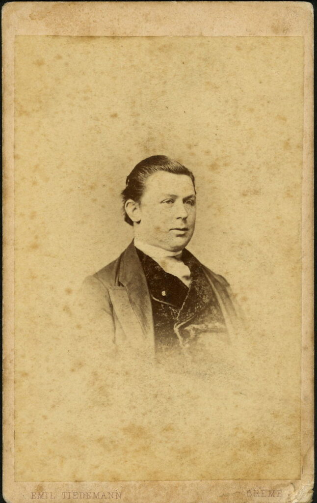 A monochrome photographic portrait from between 1865 and the 1920s taken by Emil Tiedemann, Richtweg 12, Bremen