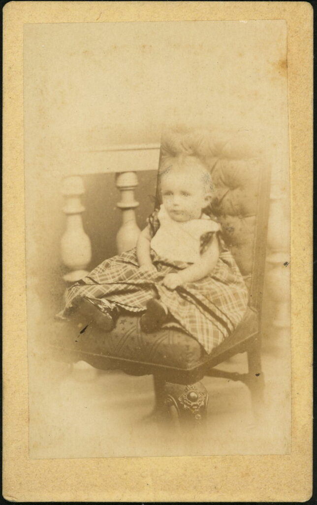 A monochrome photographic portrait from between 1865 and the 1920s taken by A. H. Oetling, Hinterm Brauhause, Celle