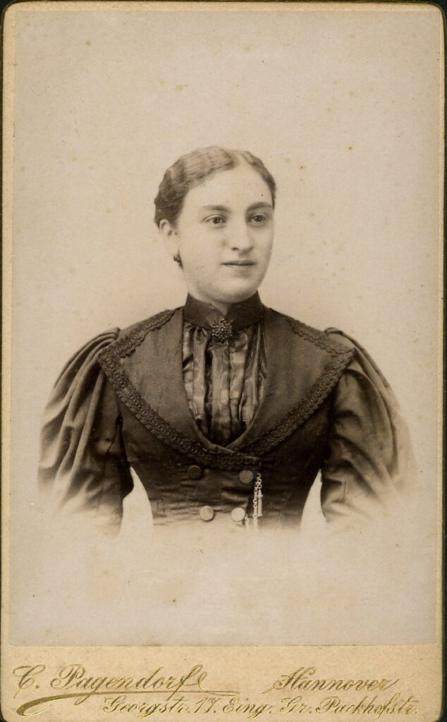 A monochrome photographic portrait from between 1865 and the 1920s taken by C. Pagendorf, Georgstraße 17, Hannover
