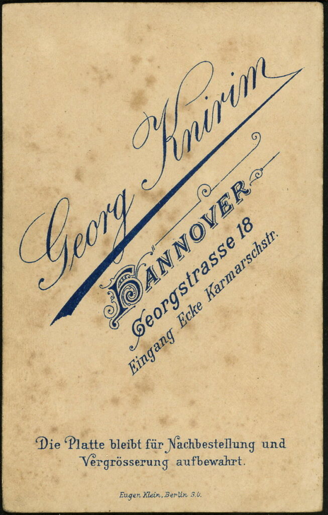 Reverse of a monochrome photographic portrait from between 1865 and the 1920s taken by Georg Knirim, Georgstraße 18, Hannover