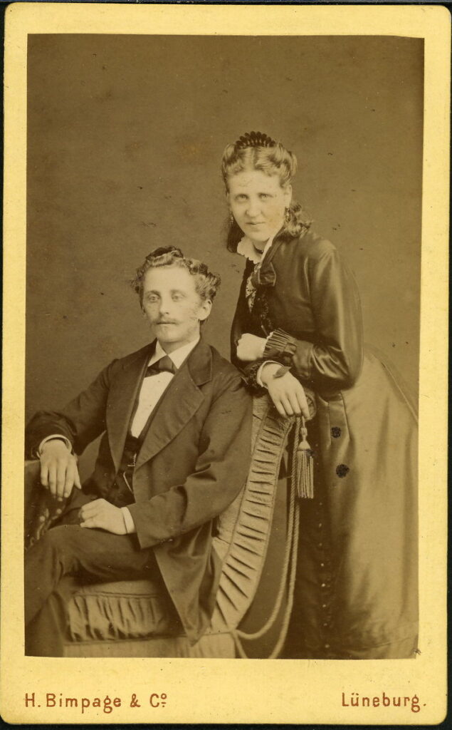 A monochrome photographic portrait from between 1865 and the 1920s taken by H. Bimpage, Am Meere, Lüneburg