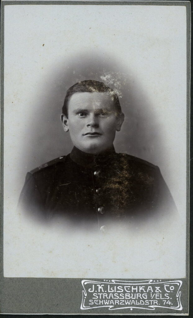 A monochrome photographic portrait from between 1865 and the 1920s taken by J. K. Lischka, Schwarzwaldstraße 74, Strassburg i. Els