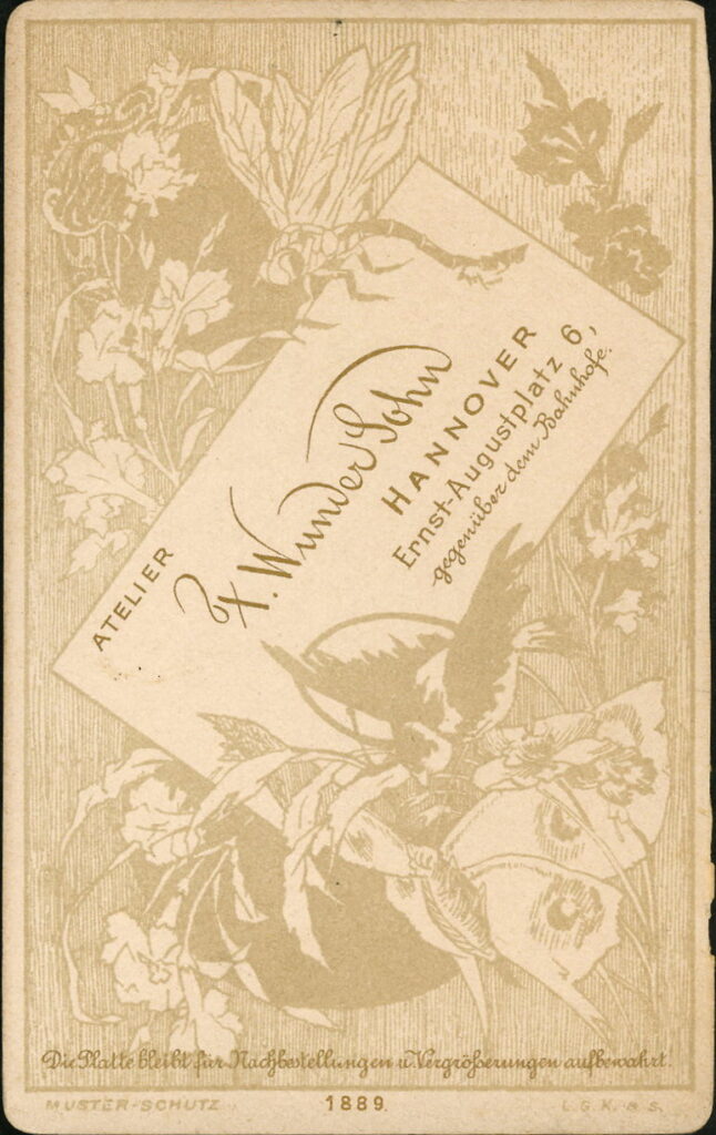 Reverse of a monochrome photographic portrait from between 1865 and the 1920s taken by F. Wunder Sohn, Ernst-Augustplatz 6, Hannover, and dated 1889
