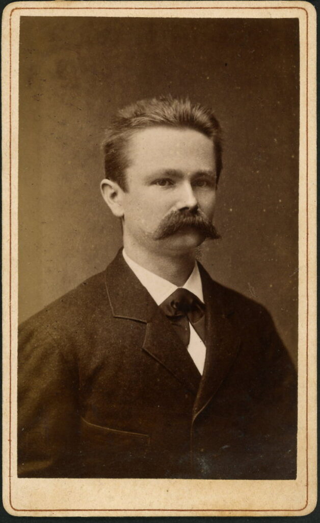 A monochrome photographic portrait from between 1865 and the 1920s taken by F. Pfeiffer, Westcellerthor 15, Celle