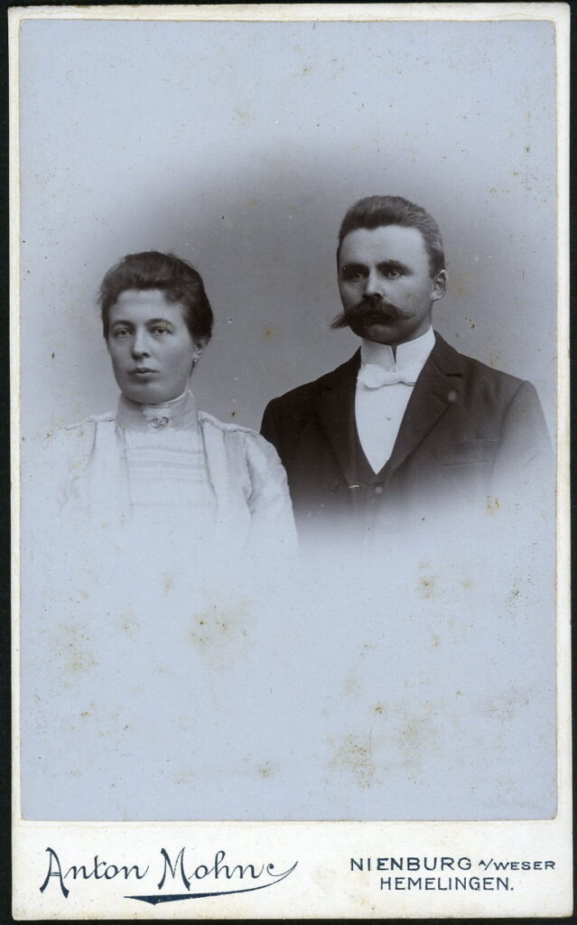 A monochrome photographic portrait from between 1865 and the 1920s taken by Anton Mohn, Nordwall, Nienburg a. W. and Hemelingen