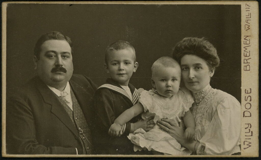 A monochrome photographic portrait from between 1865 and the 1920s taken by Willy Dose, Wall 117, Bremen