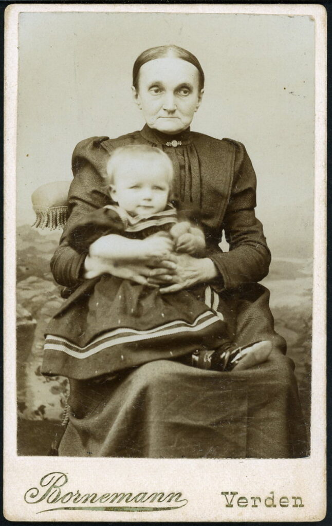 A monochrome photographic portrait from between 1865 and the 1920s taken by Bornemann, Verden