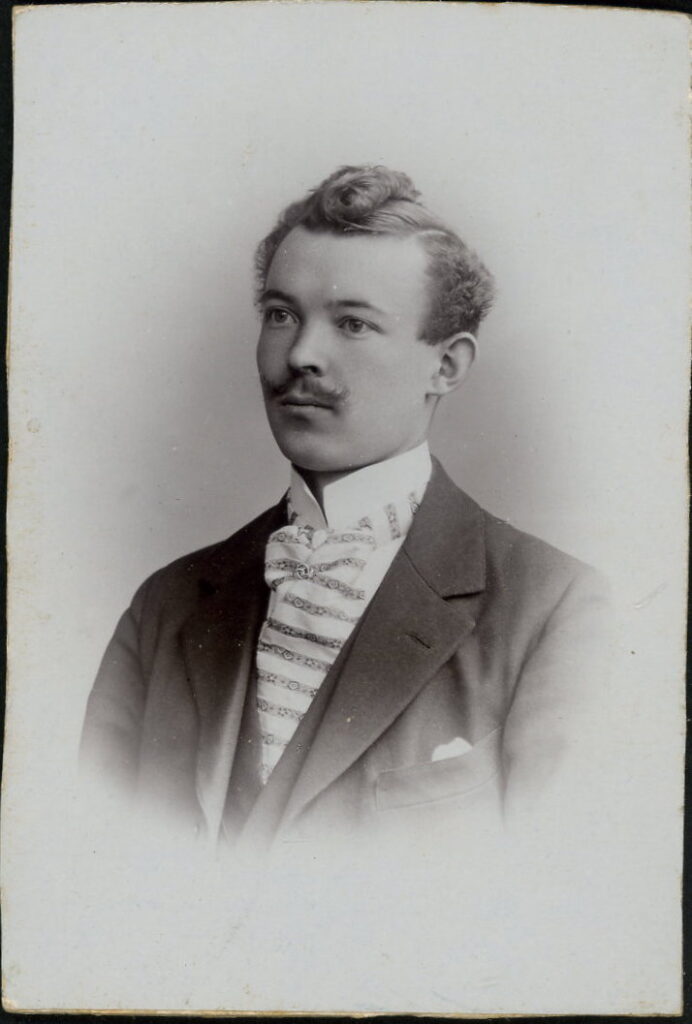 A monochrome photographic portrait from between 1865 and the 1920s taken by K. L. Deitz, Badergasse 6, Aschaffenburg