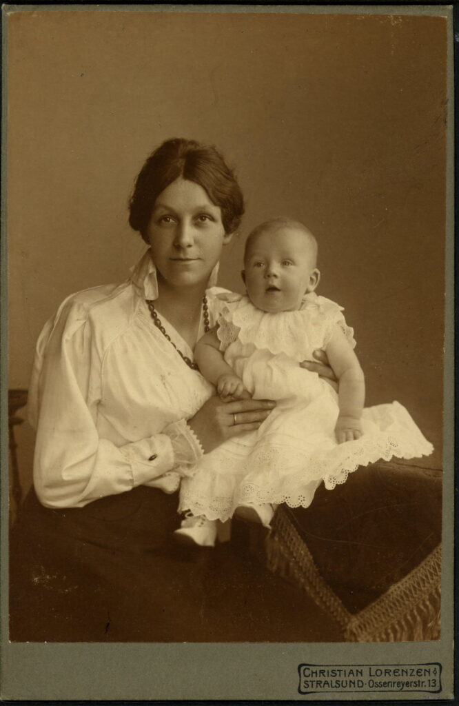 A monochrome photographic portrait from between 1865 and the 1920s taken by Christian Lorenzen, Ossenreyerstraße 13, Stralsund