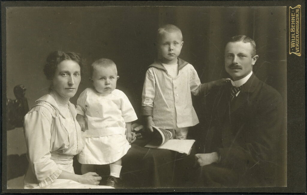 A monochrome photographic portrait from between 1865 and the 1920s taken by Wilh. Behne, Grosse-Straße 76, Verden