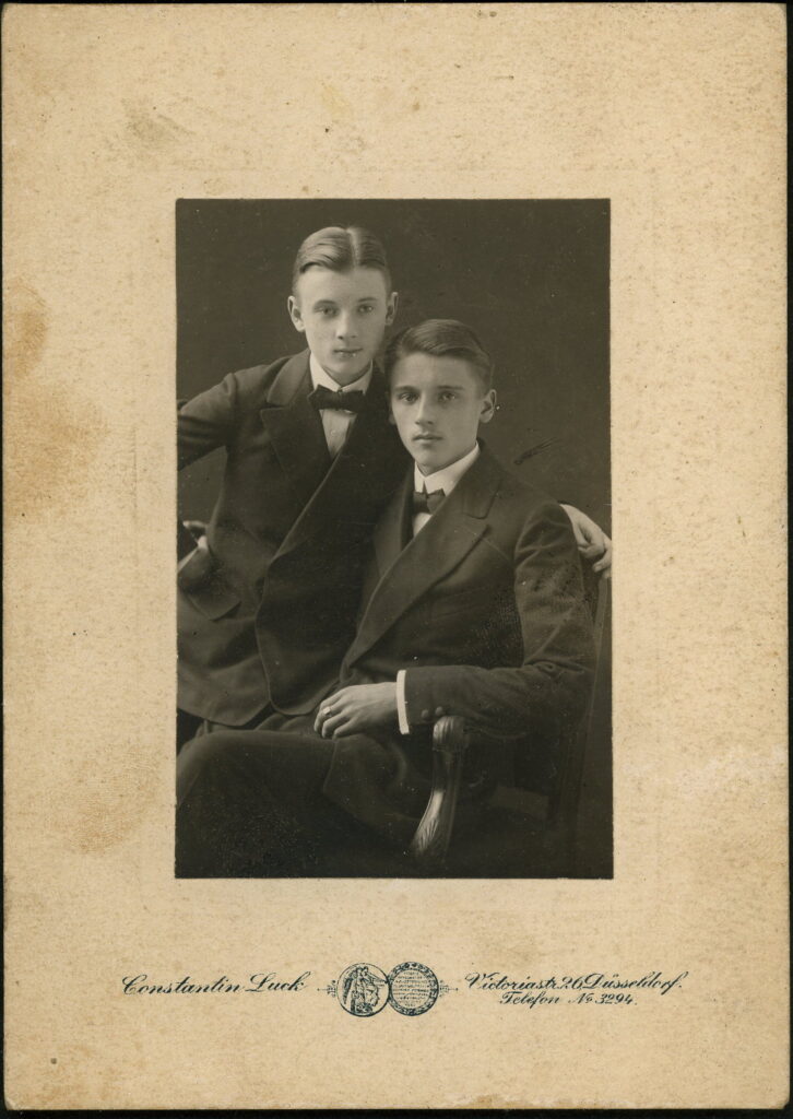 A monochrome photographic portrait from between 1865 and the 1920s taken by Constantin Luck, Victoriastraße 26, Düsseldorf