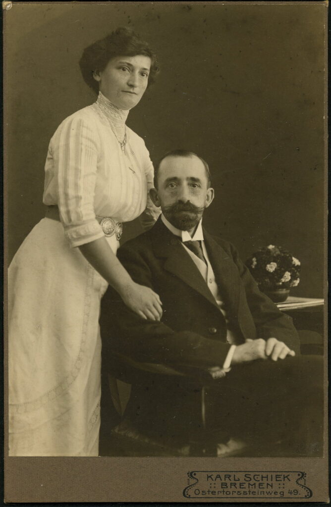 A monochrome photographic portrait from between 1865 and the 1920s taken by Karl Schiek, Ostertorssteinweg 49, Bremen