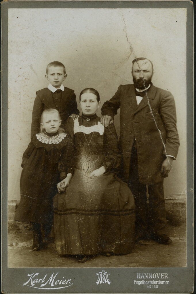 A monochrome photographic portrait from between 1865 and the 1920s taken by Karl Meier, Engelbostelerdamm 130, Hannover