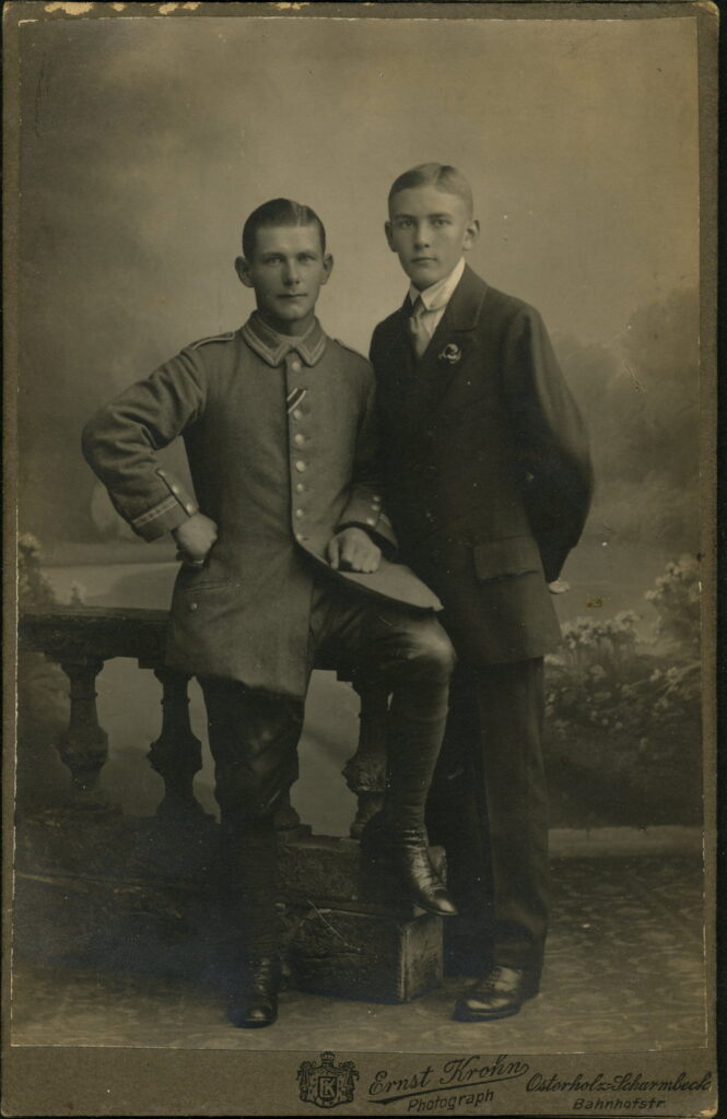 A monochrome photographic portrait from between 1865 and the 1920s taken by Ernst Krohn, Bahnhofstraße, Osterholz-Scharmbeck