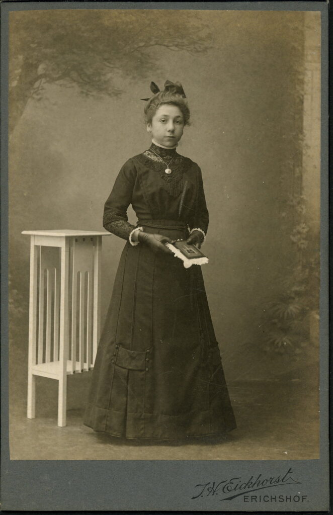 A monochrome photographic portrait from between 1865 and the 1920s taken by J. H. Eickhorst, Erichshof