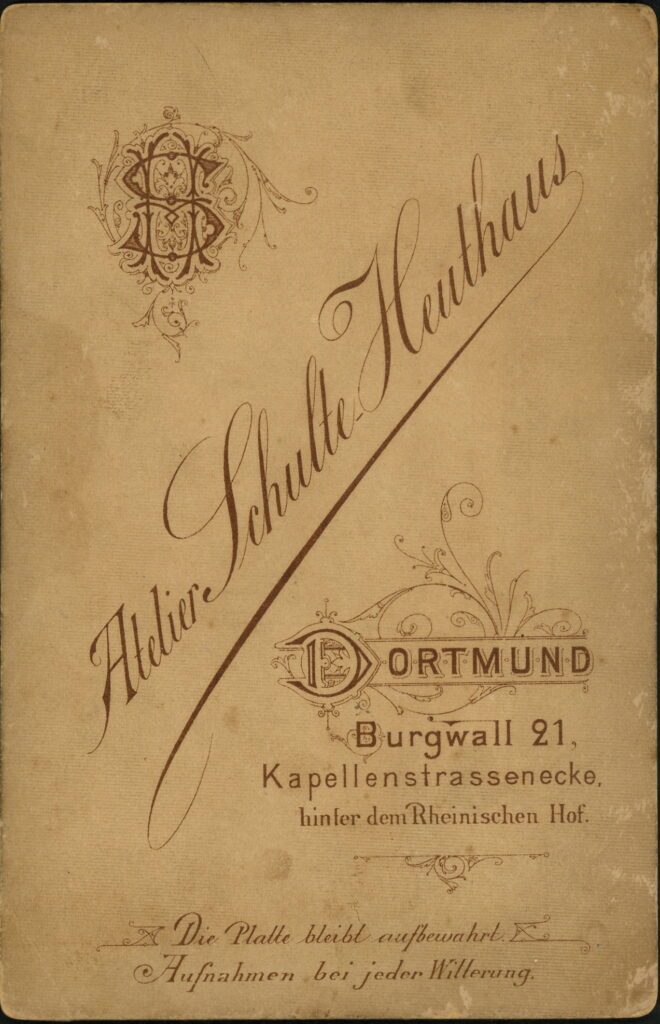 Reverse of a monochrome photographic portrait from between 1865 and the 1920s taken in Atelier Schulte-Heuthaus, Burgwall 21, Dortmund