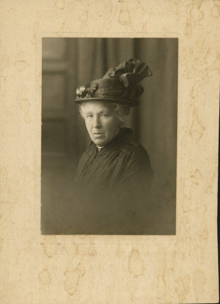 A monochrome photographic portrait from between 1865 and the 1920s taken by Hermann Tietz, Berlin