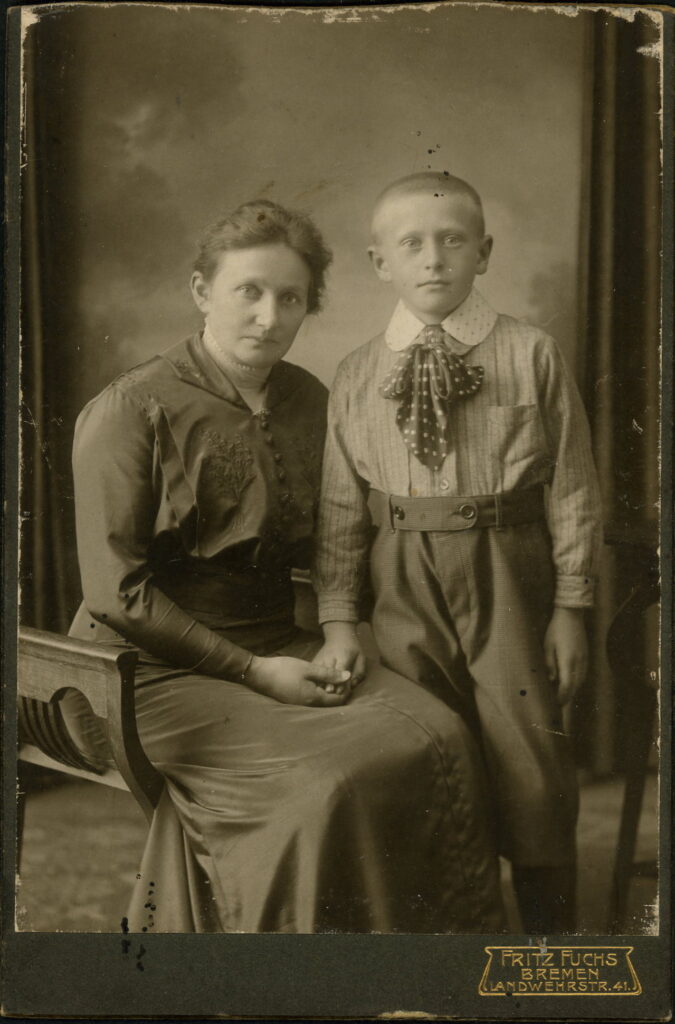 A monochrome photographic portrait from between 1865 and the 1920s taken by Fritz Fuchs, Landwehrstraße 41, Bremen