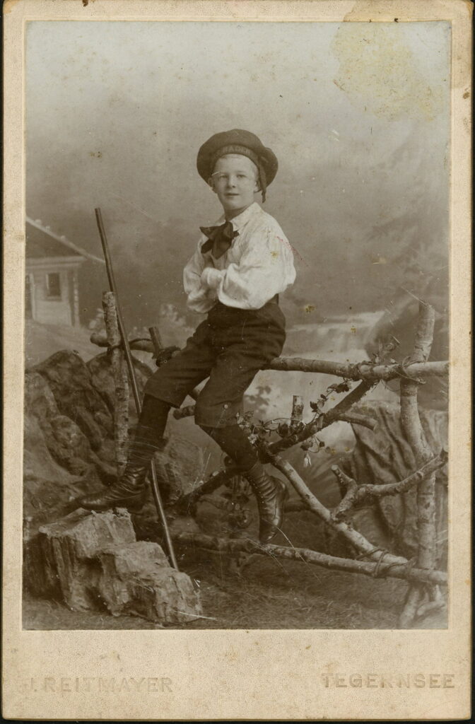 A monochrome photographic portrait from between 1865 and the 1920s taken by J. Reitmeyer, Tegernsee