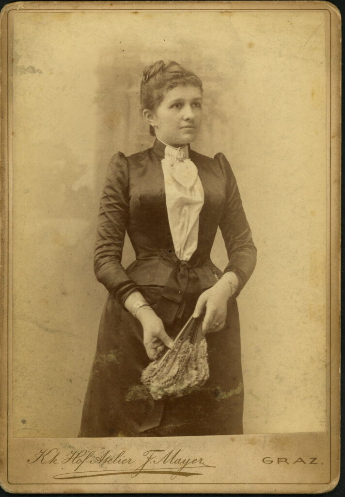 A monochrome photographic portrait from between 1865 and the 1920s taken by Ferd. Meyer, Beethovenstraße 21, Graz