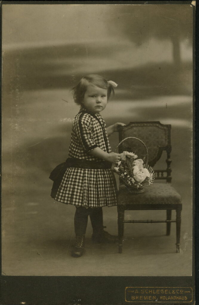 A monochrome photographic portrait from between 1865 and the 1920s taken by A. Schlegel, Am Brill (Rolandhaus), Bremen