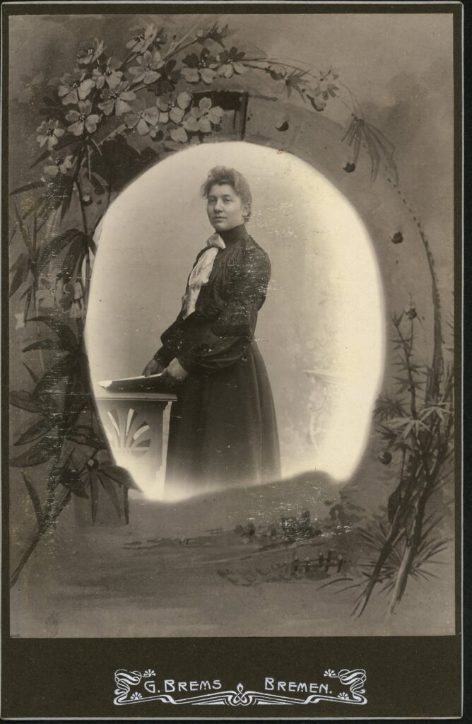A monochrome photographic portrait from between 1865 and the 1920s taken by Georg Brems, Landwehr-Straße 140, Bremen