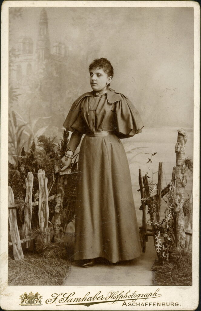 A monochrome photographic portrait from between 1865 and the 1920s taken by J. Samhaber, Aschaffenburg