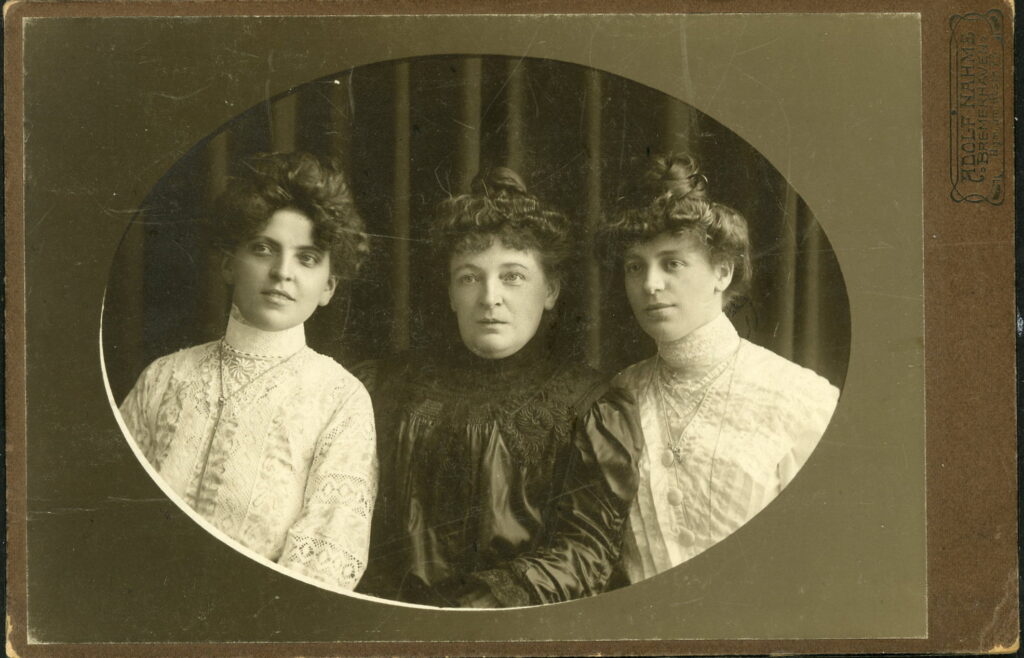 A monochrome photographic portrait from between 1865 and the 1920s taken by Adolf Nahme, Bgm. Smidtstraße 27, Bremerhaven