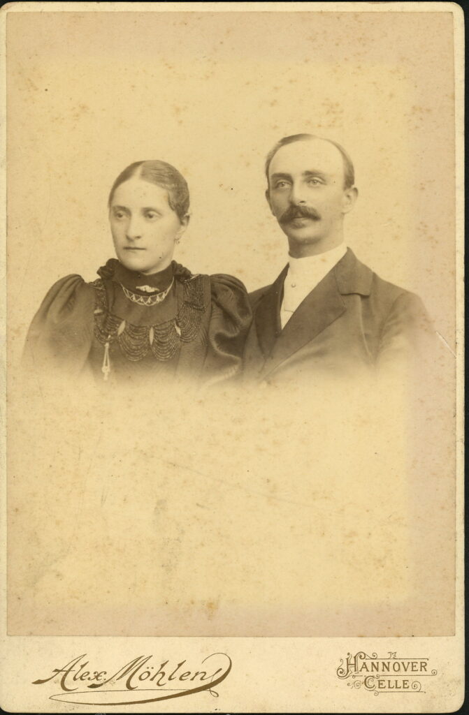 A monochrome photographic portrait from between 1865 and the 1920s taken by Alex. Möhlen, Georgsplatz, Hannover and Westcellerthorstraße 11, Celle