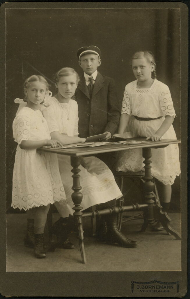 A monochrome photographic portrait from between 1865 and the 1920s taken by J. Bornemann, Verden